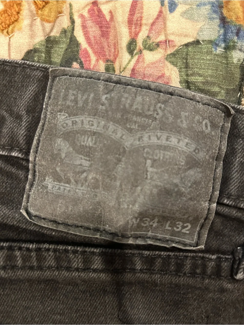 Black Men's Levi Skinny Jeans